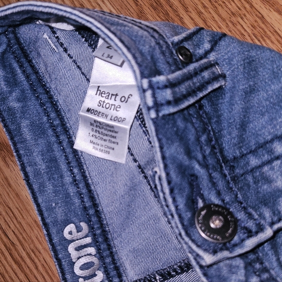 Heart of Stone new - Picture 3 of 5